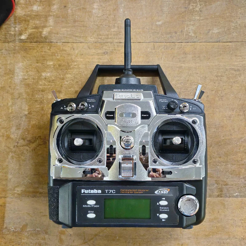 1119-radio-controle-futaba-t7c-24ghz-aeromodelo-usado