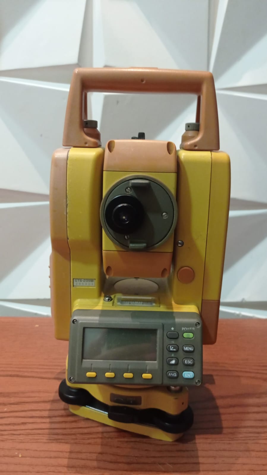 272-estacao-total-gts-236