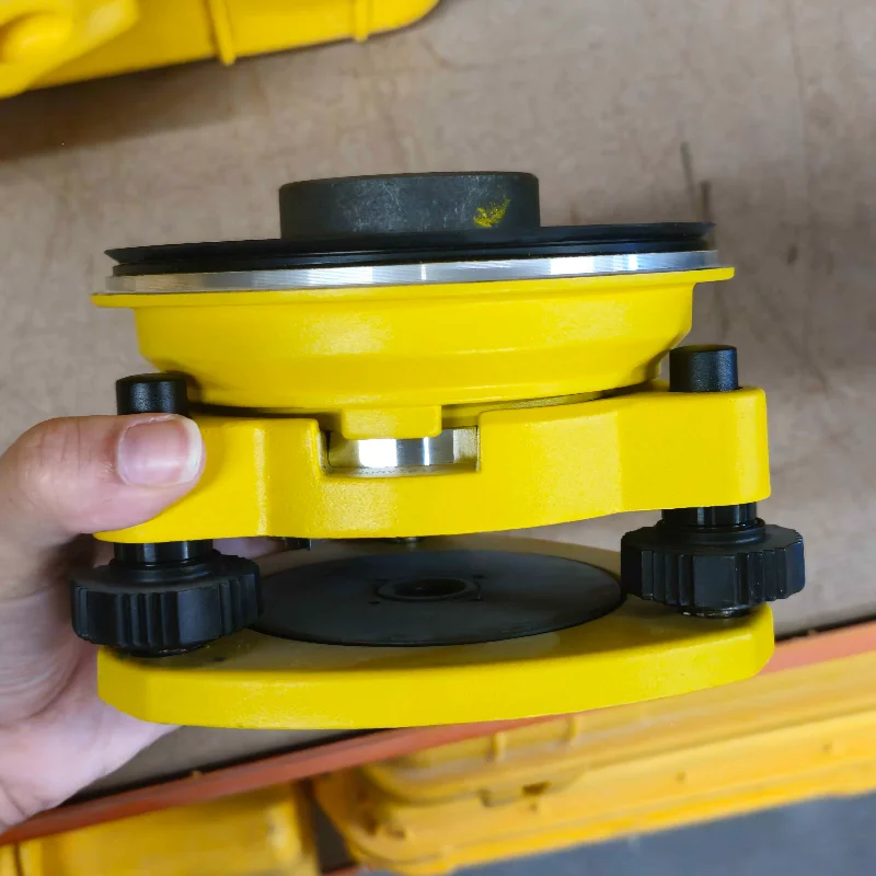 1129-base-nivelante-para-estacao-total